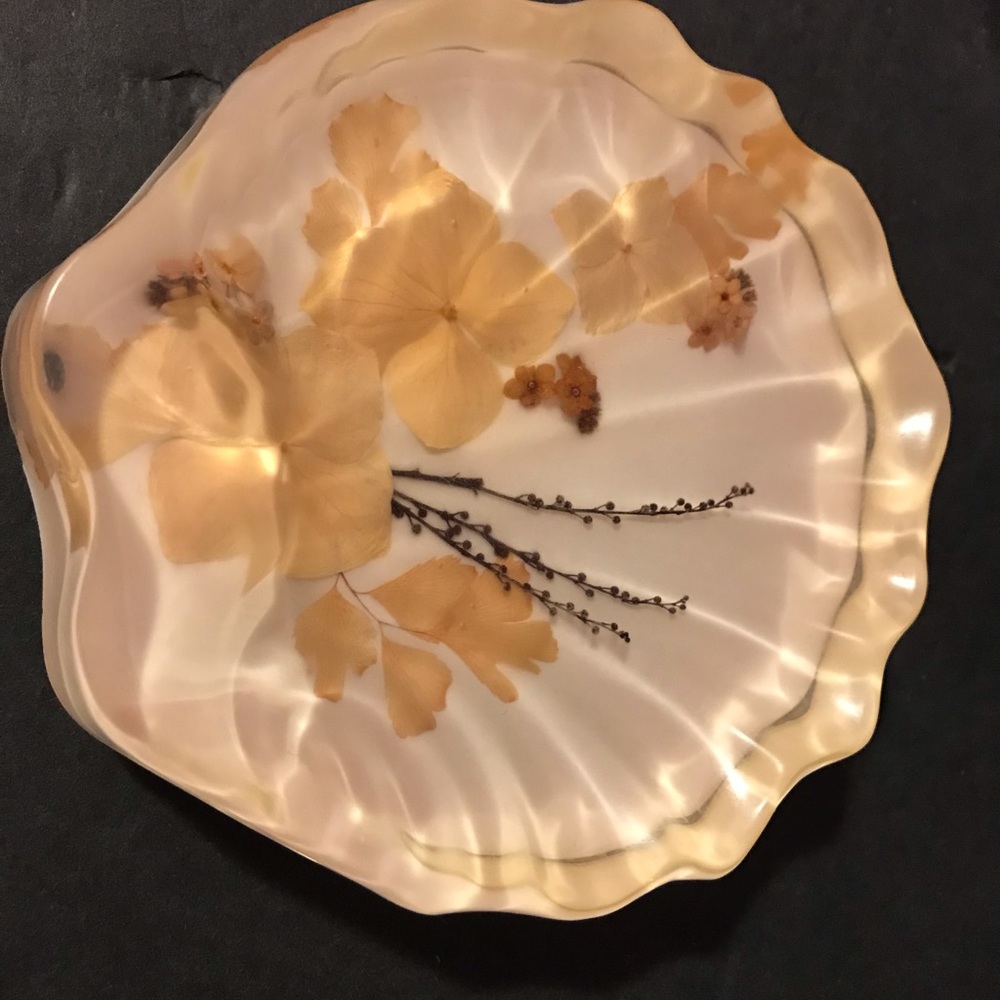 Vintage Jeanne Ocker Original Lucite Dish Dried Pressed Flowers, Made in USA